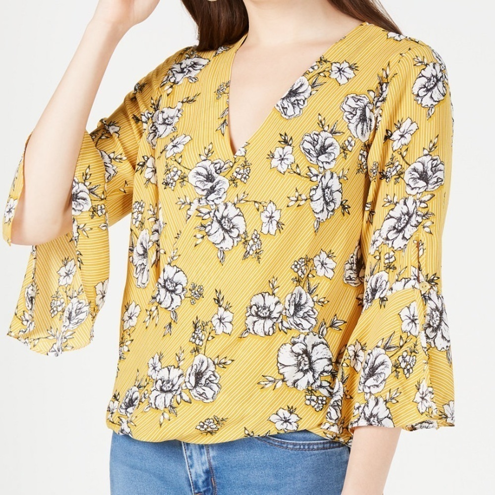 BCX Juniors' Printed Bell-Sleeved Surplice Top